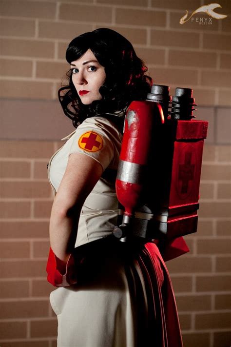 Female Team Fortress 2 Medic Cosplay : r/gaming