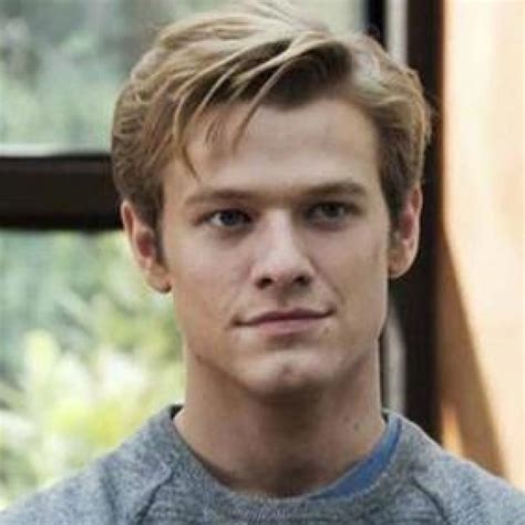 Lucas Till MacGyver In Neuer Netflix Serie Des Sons Of Anarchy