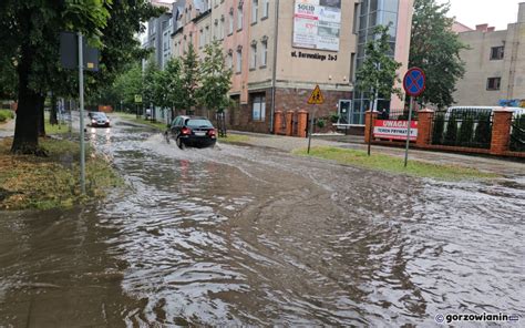 Ulewa W Gorzowie Ulice W Mie Cie Zosta Y Zalane