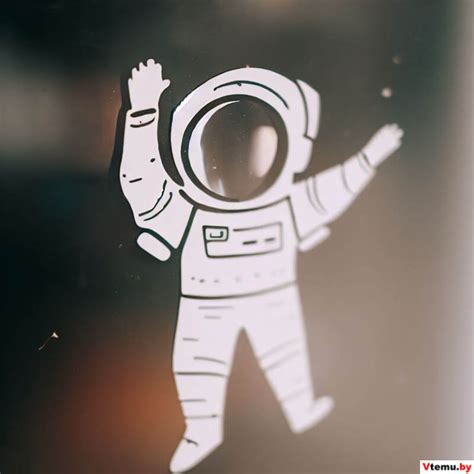 Трафарет/вытынанка космонавта для вырезания распечатать