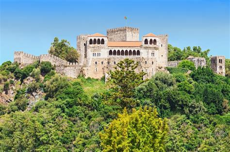 Premium Photo | The leiria castle is a castle in the city leiria in portugal