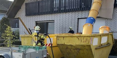 Inhalt Eines Containers Ger T In Brand Bewohner Reagieren Schnell