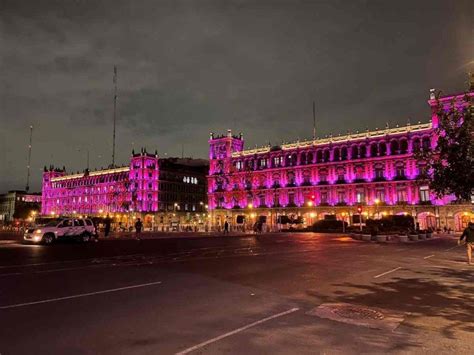 Edificios Y Monumentos De La Cdmx Se Iluminan De Rosas Por Día Mundial Contra Cáncer De Mama