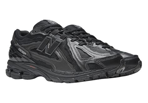 New Balance R Protection Pack Black M Df Kicksonfire