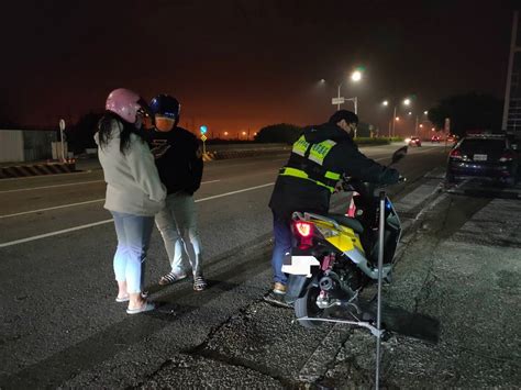 大甲警封閉式路檢防制飆車與噪音 宣示年前期間還給居民寧靜與安全環境