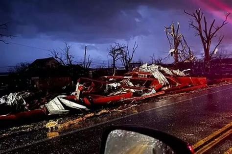 Tornadoes Hit Ohio And Indiana With Trailer Parks Decimated Leaving 3