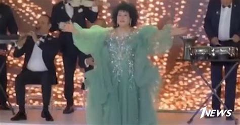 Зейнаб Ханларова впервые за долгое время вновь вышла на сцену – ВИДЕО ...