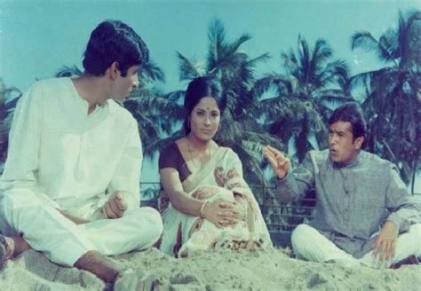 Remembering Rajesh Khanna: Babumoshai, Zindagi Badi Honi Chahiye ...