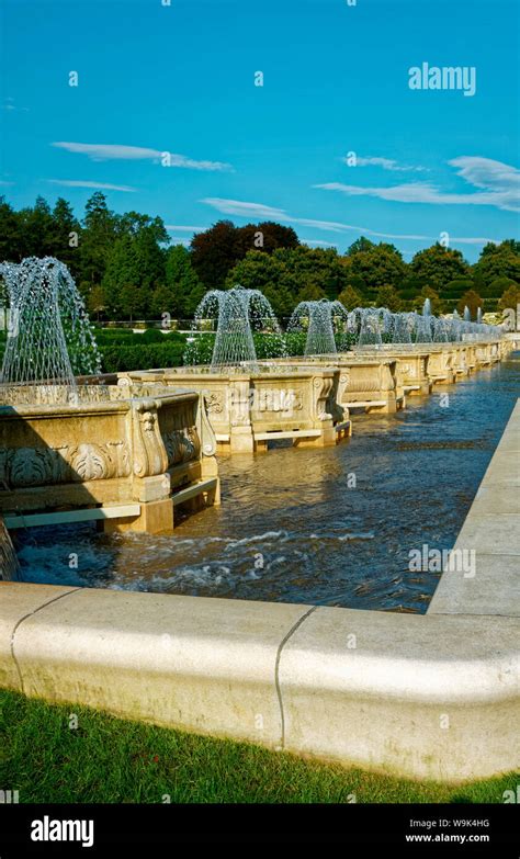 Bassins En Pierre Banque De Photographies Et Dimages Haute