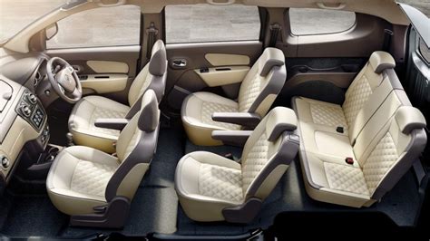 merawat interior mobil berwarna terang autosid