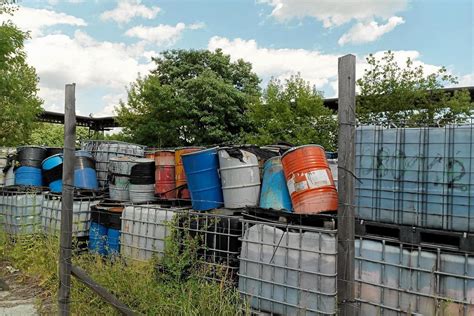 Do Cz Stochowy Nielegalnie Zwo Ono Odpady Z Pa Stwowej Fabryki Trotylu