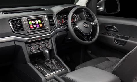 2017-volkswagen-amarok-v6-interior