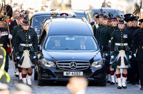 La Princesa Ana Rompe Una Tradición En La Vigilia Por El Cuerpo De Isabel Ii