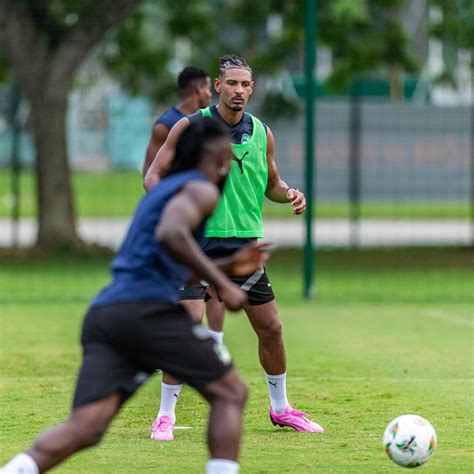 Sébastien Haller Et Simon Adingra Ont Repris Les Entrainements Avec Le