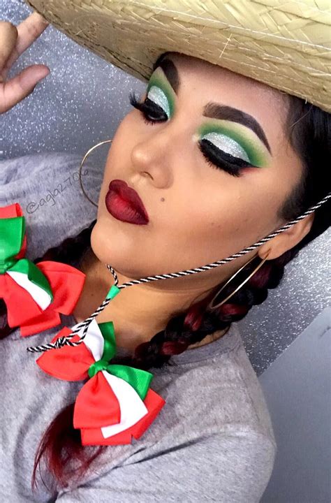 Maquillaje de Mes Patrio inspiración en la bandera de México por Aglaé