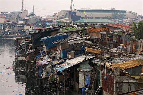 The Slums Of Manila, Philippines. | Travel Photography Blog by Nisa Maier and Ulli Maier.