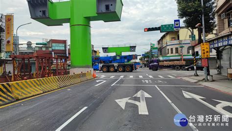 桃園捷運綠線高架段 南崁路富國長興路口行穿線劃設完成