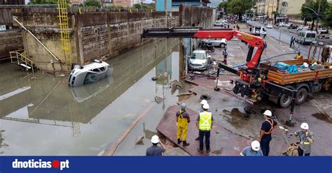 Pelo Menos 11 Mortos No Rio De Janeiro Devido A Chuvas Torrenciais