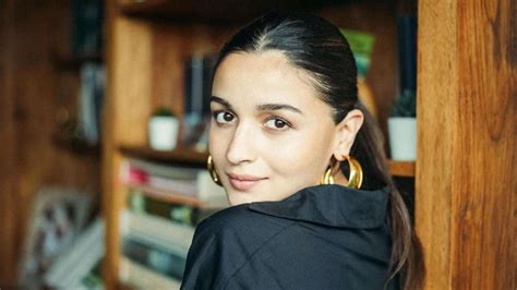 Brahmastra Star Alia Bhatt Stuns In All Black Outfit Fans Say Beauty At Its Best