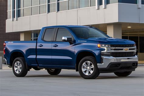 2020 Chevrolet Silverado 1500 Review - GearOpen.com