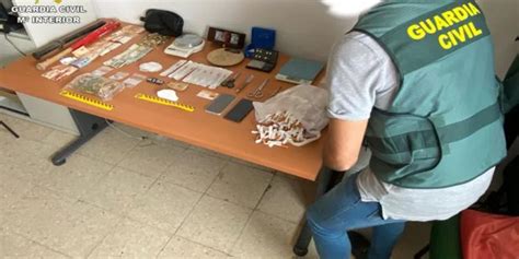 Desmantelan Un Banda Dedicada Al Tráfico De Drogas En Las Cabezas Con La Detención De Cinco Vecinos