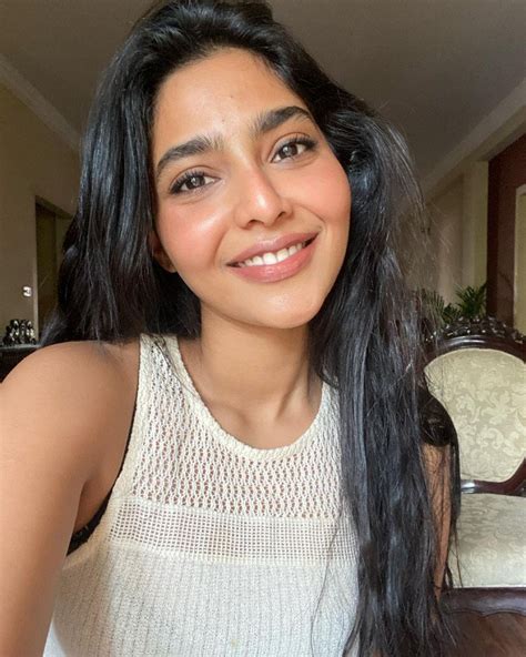 Aishwarya Lekshmi movies, photos and other details | Clapnumber