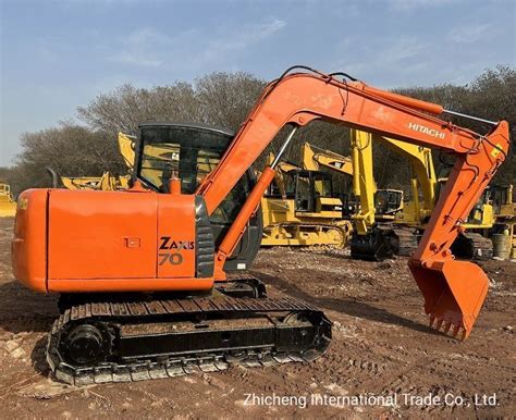 Mini Small Excavators Original Japan Heavy Duty Hydraulic Crawler Tracked Hitachi Zaxis 70 Ex70