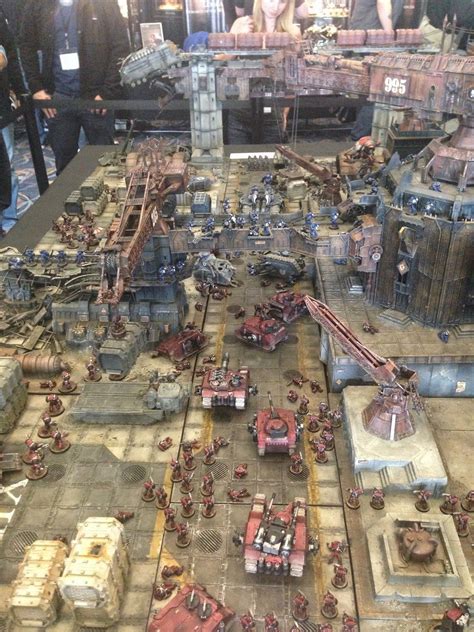 Amazing Warhammer 40k table by WarLlama. Most impressive. Warhammer ...