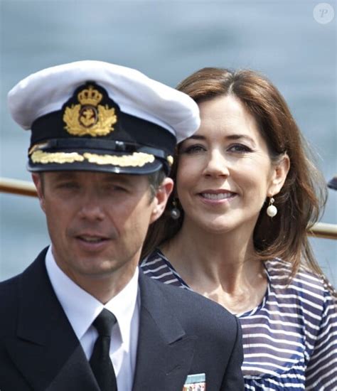 Photo Frederik et Mary de Danemark se sont joints à la reine