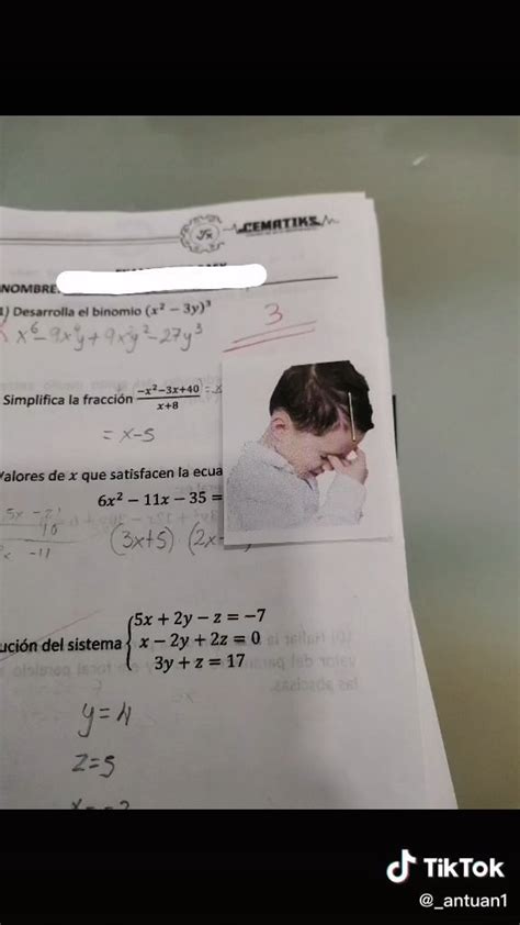 Profesor usa memes para calificar el desempeño de sus alumnos