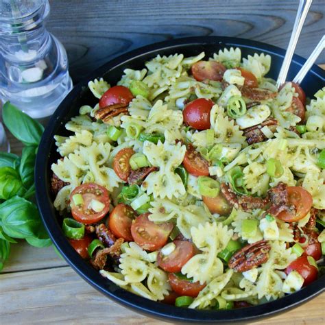 Zomerse Pastasalade Met Mozzarella Tomaatjes En Komkommer Artofit