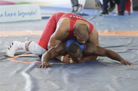 Yasmani Acosta Lucha De Julio De Coliseo Colegi Flickr