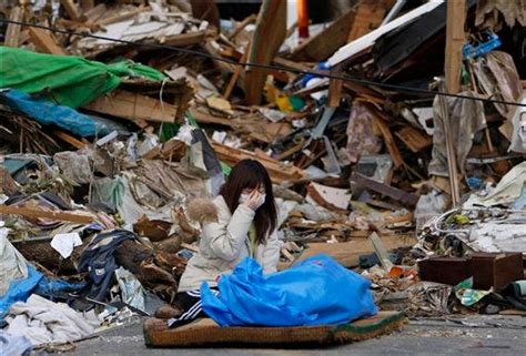 Death Toll From Japan Quake Tsunami Tops 10 000