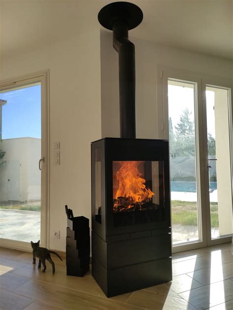 Poêle à bois Elements 400 3S Skantherm Noves Flammes du Monde