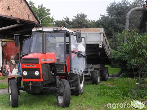 Zdjęcie ciagnik Ursus C 385 id 304407 Galeria rolnicza agrofoto