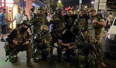 Бойците на "Вагнер" се изтеглят от Украйна