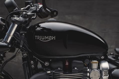 Motorrad Vergleich Triumph Bonneville Bobber Black 2018 Vs Indian