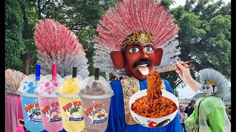 Lucu Abang Ondel Ondel Makan Mie Get Kepedesan Minta Minum Es Pop Ice