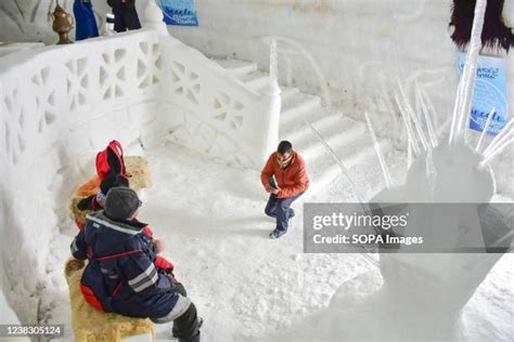 Inside Igloo Photos and Premium High Res Pictures - Getty Images