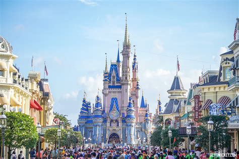 Detailed Look At Disney World Th Anniversary Crest On Cinderella Castle