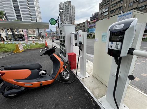 中油百站機車充電上線 裕電俥電力挺智慧城市 上報 消費