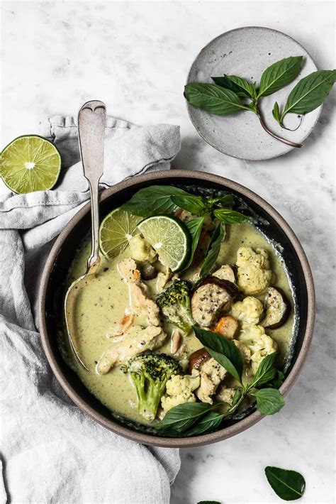 Quick Thai Green Curry With Chicken And Vegetables Sandra Valvassori