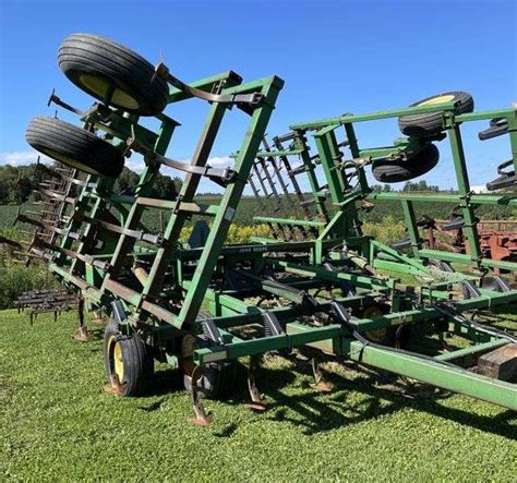 John Deere C Shank Field Cultivator Rows Of Spike Levelers