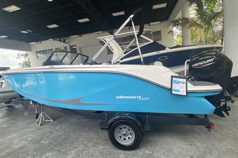 Bayliner Element M Intermarine Boats