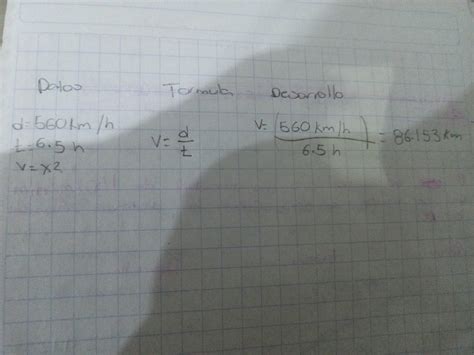 Un Automovil Recorre Una Distancia De 560k En 6 5h Calcula La Velocidad
