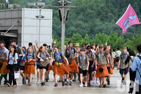 Photo Scottish Scouts Arrive At Closing Ceremony Of World Scout