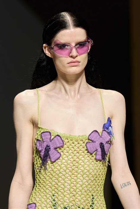 The 5 Key Eyewear Trends Spring 2023 Fashion Accessory Trend