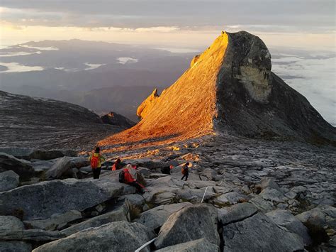 Kundasang quake: Mild tremors felt by climbers at Mount Kinabalu ...