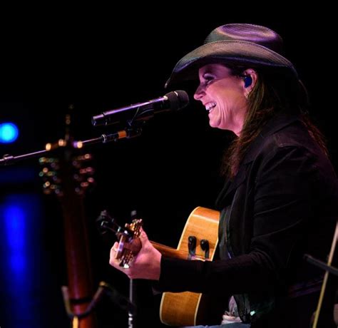Pin Van Traci Bell Op Terri Clark My Dream Wife