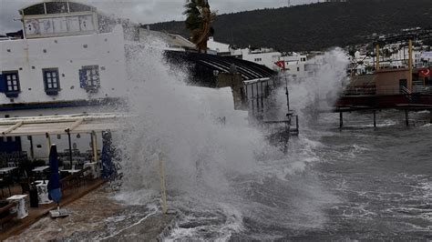 Bodrum Da Kuvvetli R Zgar Etkili Oluyor